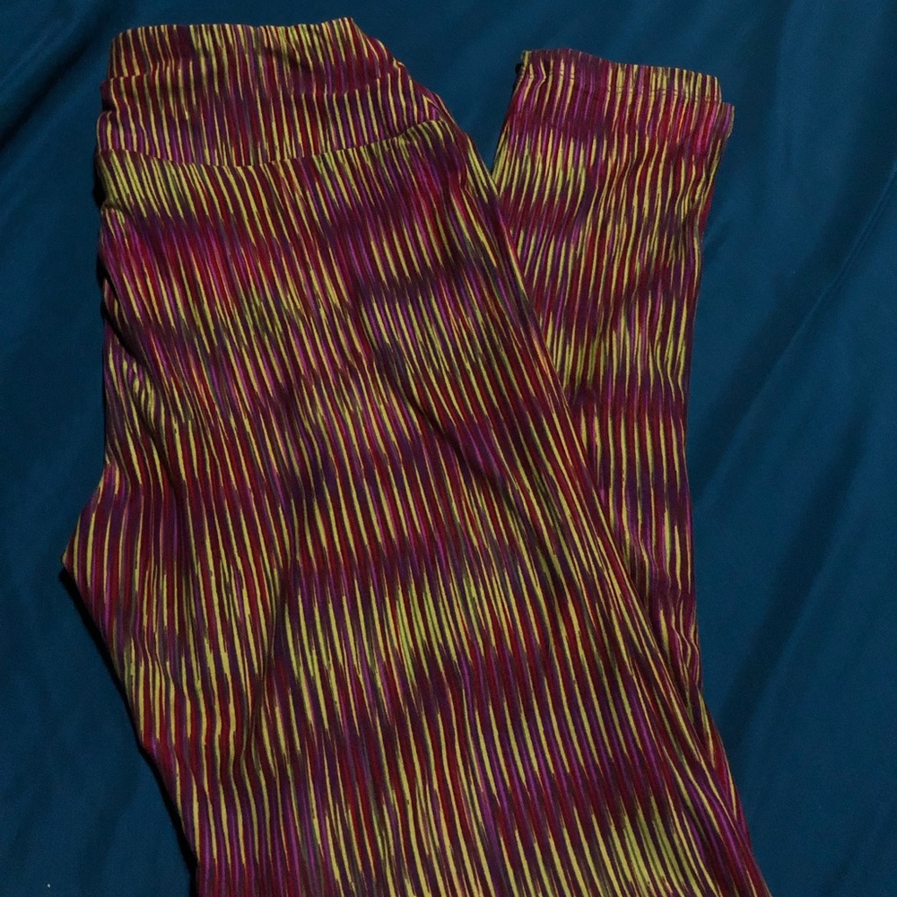 LulaRoe o/s leggings.